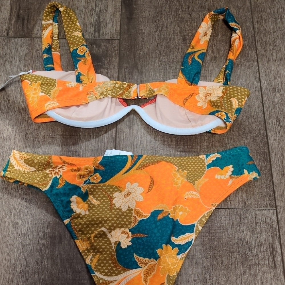 Cupshe Vibrant Orange and Blue Bikini Set - Picture 7 of 8